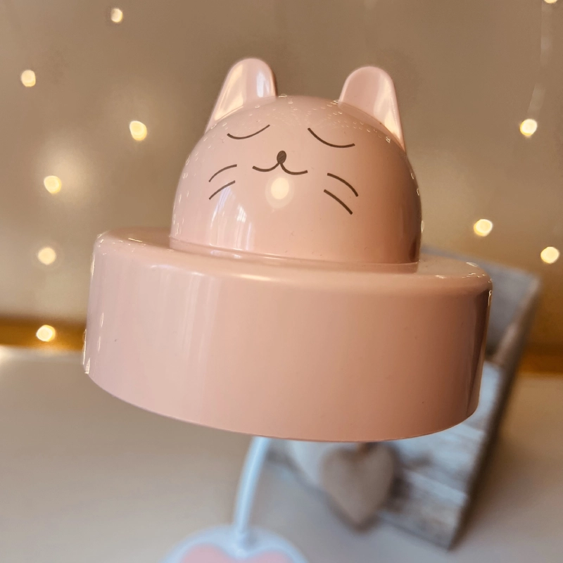 Lampka biurkowa Łapka LED, Lampka na biurko dla dzieci. Zmienna jasność oraz barwa światła: ciepła, zimna, mieszana. Ładowanie przez kabel micro USB.