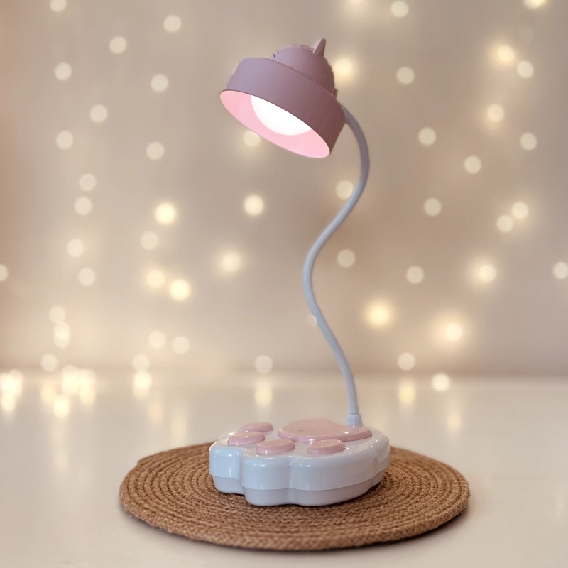 Lampka biurkowa Łapka LED, Lampka na biurko dla dzieci. Zmienna jasność oraz barwa światła: ciepła, zimna, mieszana. Ładowanie przez kabel micro USB.