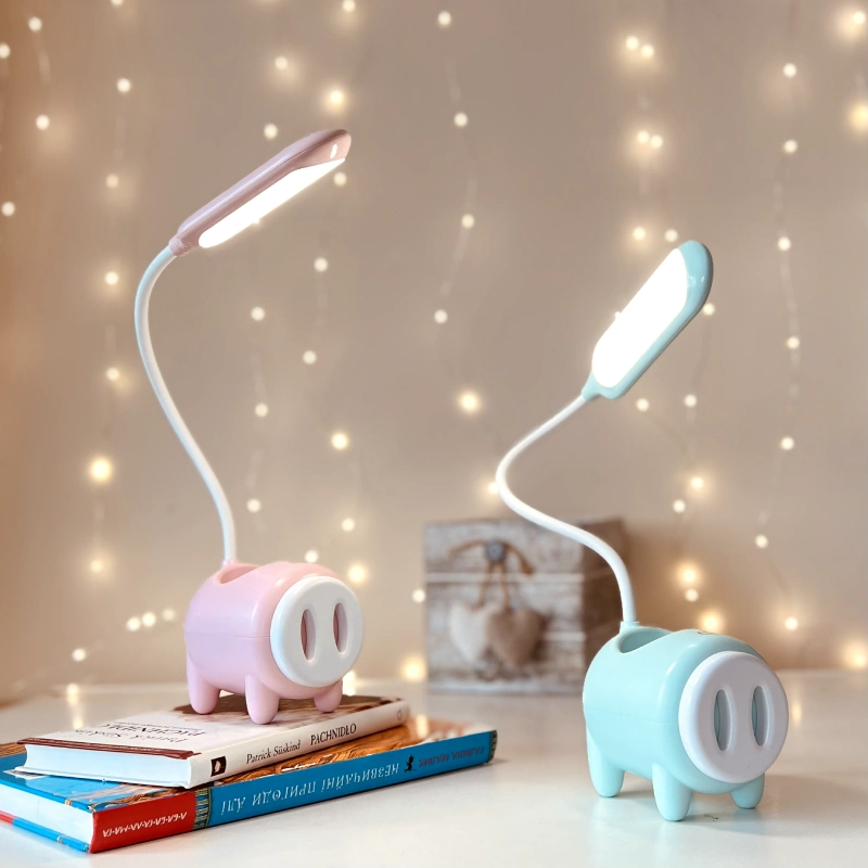 Lampka biurkowa TGX-788 LED, Lampka na biurko dla dzieci z pojemniczkiem na artykuły szkolne. Zmienna jasność oraz barwa światła. Ładowanie przez kabel micro USB.