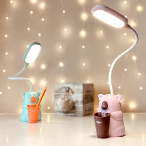 Lampka biurkowa dziecięca Koala LED, Lampka biurkowa dziecięca. 3 tryby jasności 250 Lm; neutralna barwa światła. Pojemniczek na artykuły szkolne
