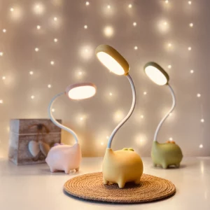 Lampka biurkowa Dino LED, Lampka na biurko dla dzieci. Zmienna jasność oraz barwa światła. Ładowanie przez kabel micro USB.