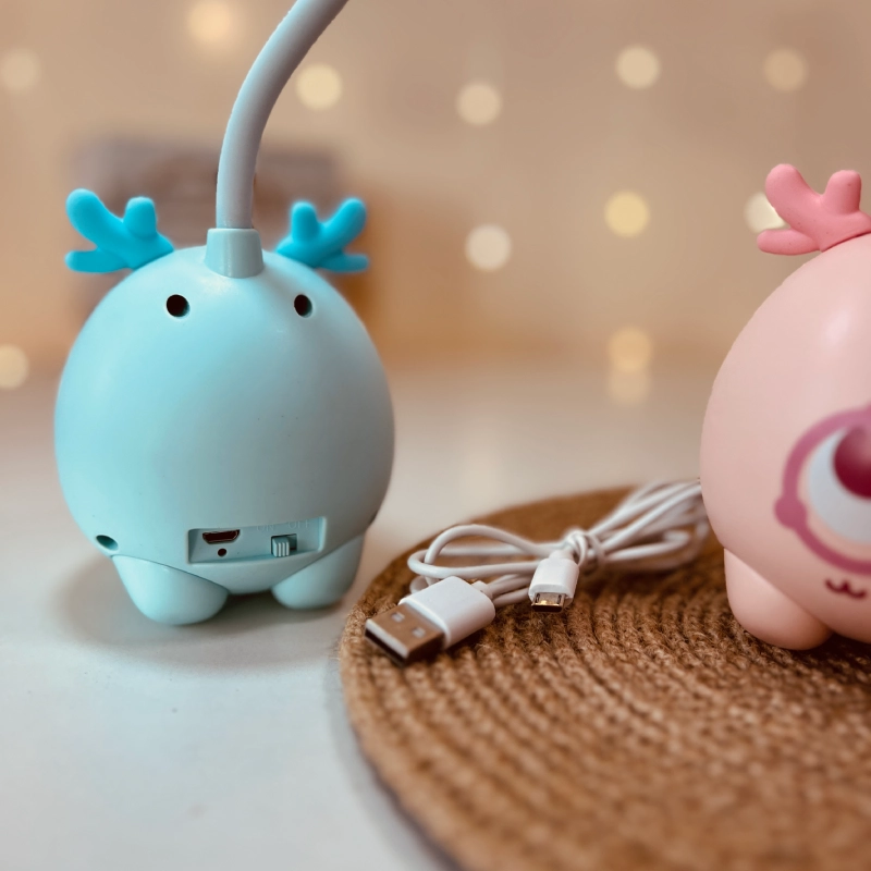 Lampka biurkowa dziecięca LED, lampka na biurko. Zmienna jasność, białe światło. Ładowanie przez USB. Dostępna w różowym, zielonym, kolorach.