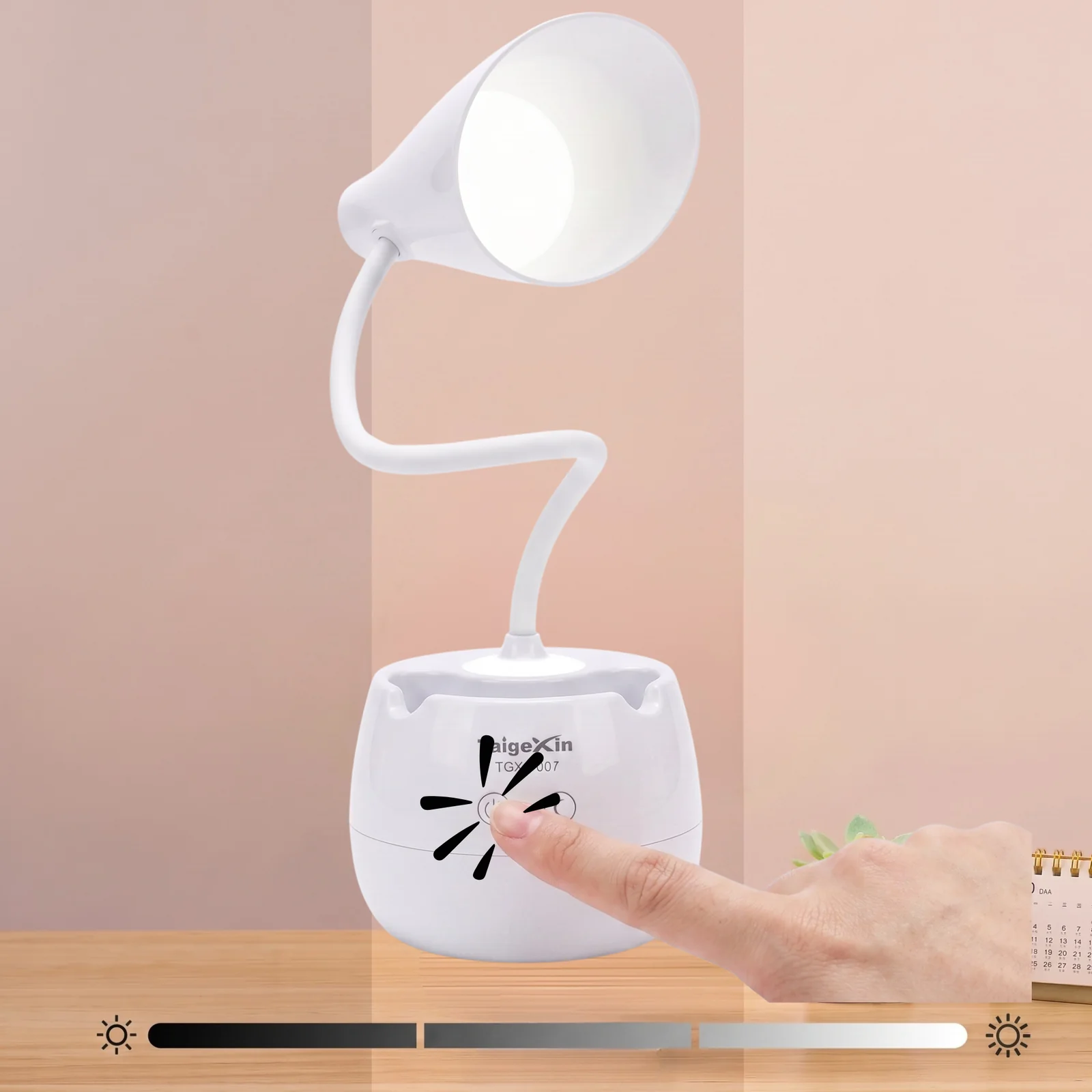 Lampka biurkowo-nocna dziecięca TGX-7007 LED, Lampka biurkowa dziecięca z kablem type-c. Zmienna jasność; zimna barwa światła. Pojemniczek na artykuły szkolne