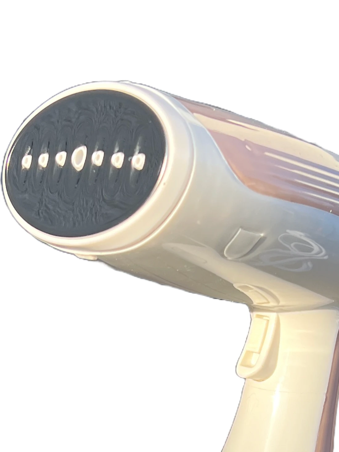 Steamer RAF R1214B 1500W Ręczny Steamer RAF R1214B 1500W, Szybkie nagrzewanie – 35 s, Usuwa zagniecenia, zapachy, kłaczki, Do delikatnych tkanin, zasłon, ubrań, Zbiornik 300 ml