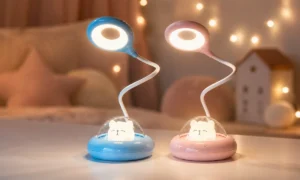 Lampka biurkowo-nocna dla dziecka Statek Kosmiczny Smartrix.pl